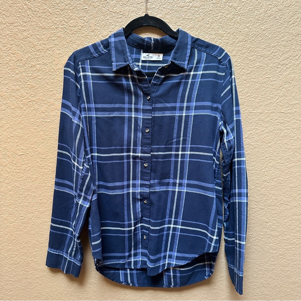 Hollister Navy and White Plaid Men's Shirt